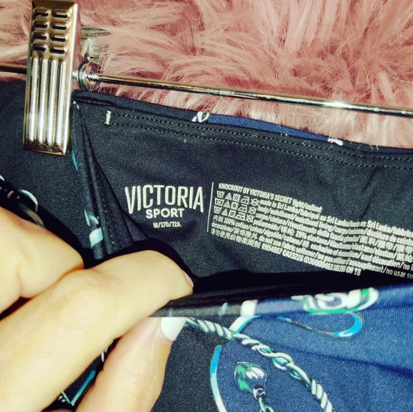 Victoria’s Secret Sport "Chain💚 Link" Leggings**M** - Picture 4 of 5